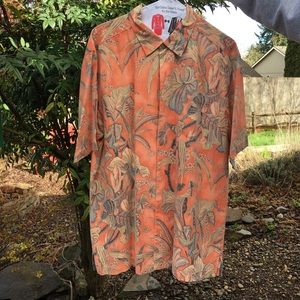 ⚡️ on sale now Tommy Bahama aloha shirt